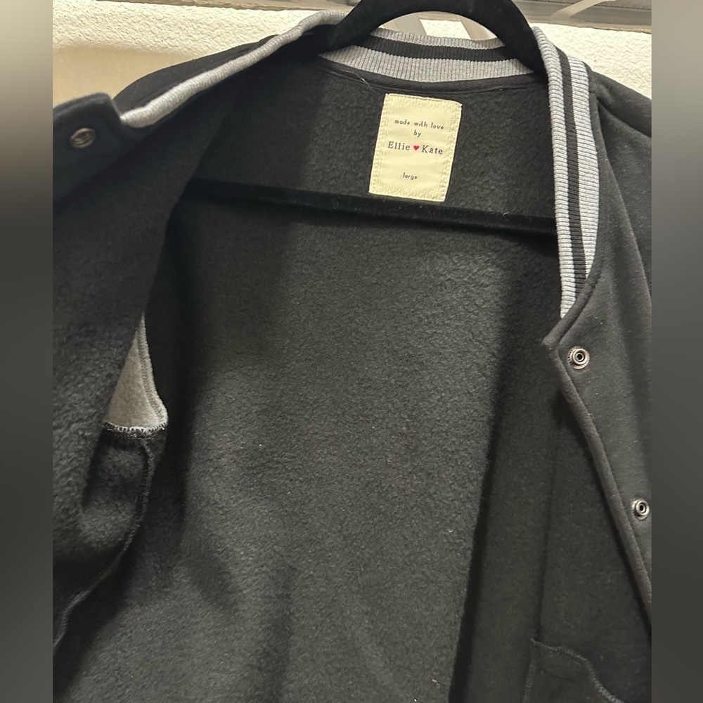๐๐ Juniors Jacket - Picture 4 of 4